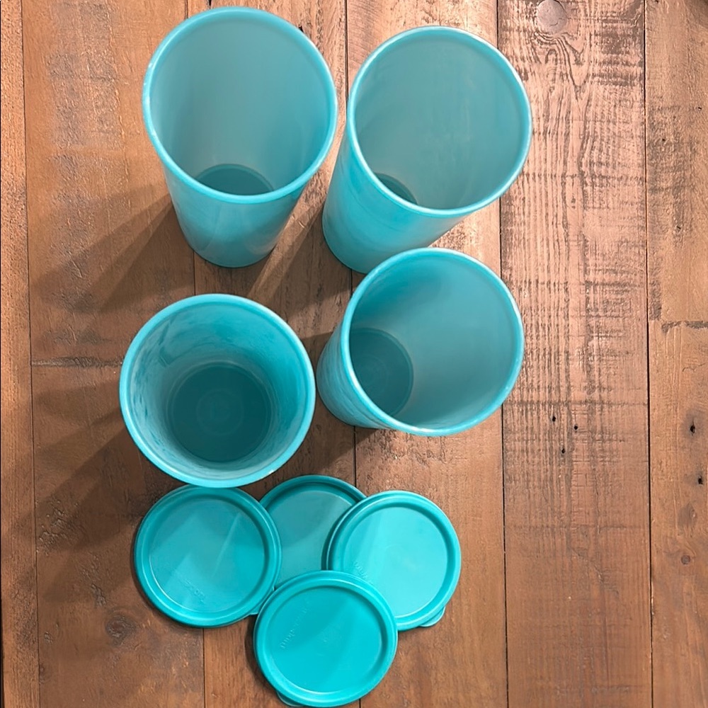 Tupperware Blue Drinkware Set with Modern Design and Durable Material